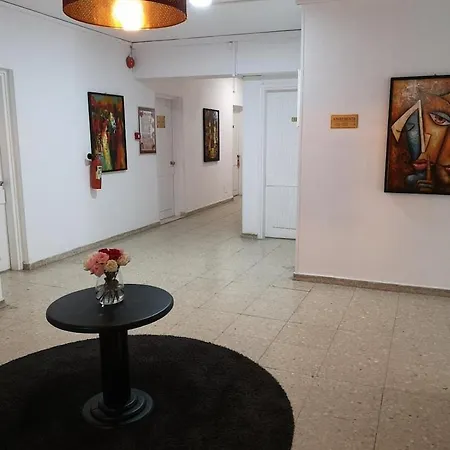 Апартаменти Sun Hall Ларнака